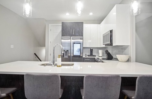 Fort Worth House | Modern Fort Worth Townhome 2 bedroom 2.5 bath - Comfortable Stay