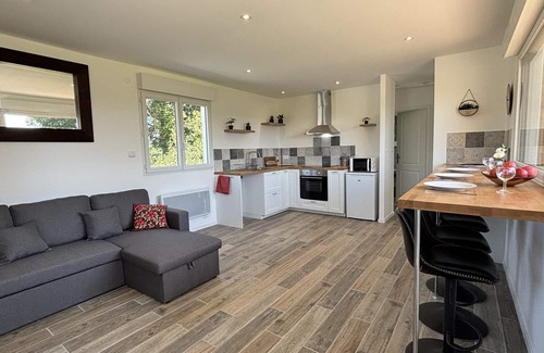 Marcillat-en-Combraille Cottage | Modern chalet in Marcillat-en-Combraille, nature and comfort for 4 people