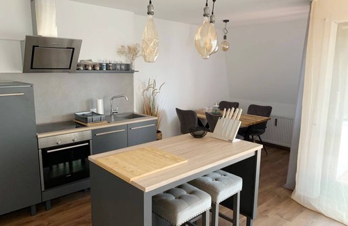 Wurding Condo | Modern, fully equipped 2-room studio (53 sqm) with loggia