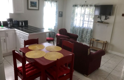 Corozal House | Modern fully furnished home with 1 bedroom