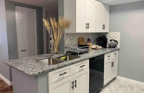 Indian Bayou Condo | Modern Fully Renovated Condo! Heart of Destin!