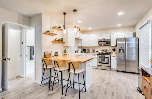 Wichita House | Modern, Fun & Family-Friendly Stay – Close to Everything You Need!