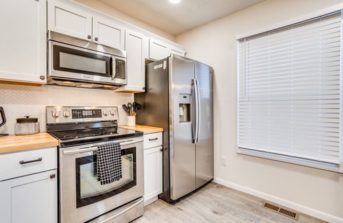 Wichita House | Modern, Fun & Family-Friendly Stay – Close to Everything You Need!