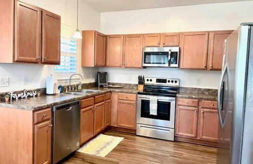 Westgate House | Modern Fun Home, w/neighborhood pool. Close to restaurants and shopping!