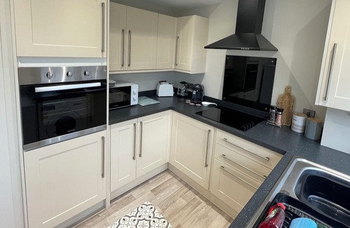 Winestead House | Modern furnished 3bed property