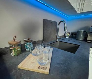Luton Apartment | Modern Garden Studio for comfy stay