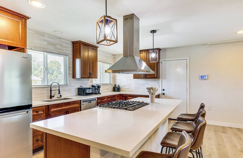 Lakeside House | Modern Gem w/Outdoor Oasis: 5 Mi to Lake Jennings