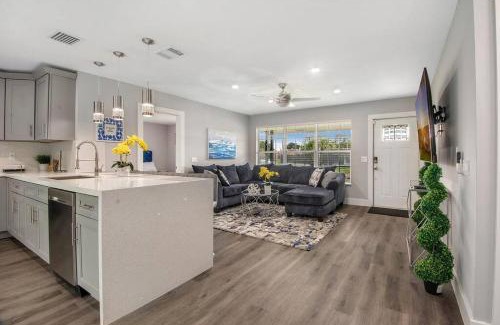 Riviera Beach House | Modern getaway near the beach with room for a boat