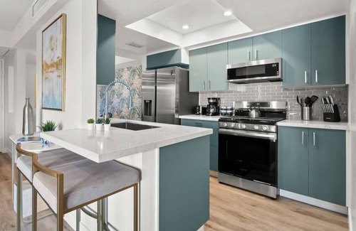 Palm Springs Condo | Modern, Glam 2-br Condo w/Amazing Mountain Views