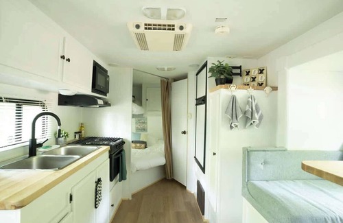 Miller Lake House | Modern Glamping RV | Near Tobermory & Grotto