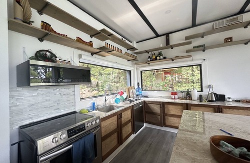 Algonquin Highlands Cottage | Modern Glass Cottage facing Lake with Hot tub