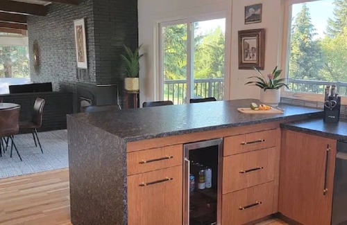 Butte House | Modern Golf Course Haven