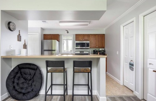 Acme Condo | Modern Golfview Condo near the Grand Traverse Bay