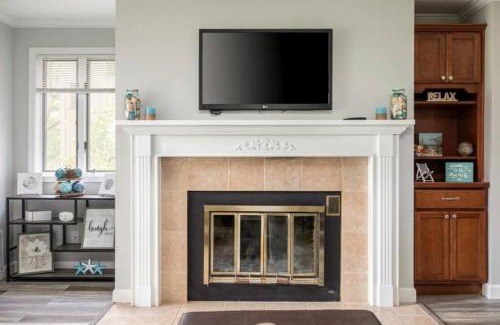 Acme House | Modern Golfview Condo near the Grand Traverse Bay