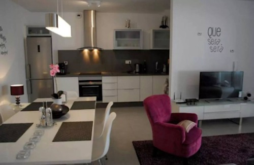 Torre de la Horadada Apartment | Modern ground floor flat within walking distance to the sea.