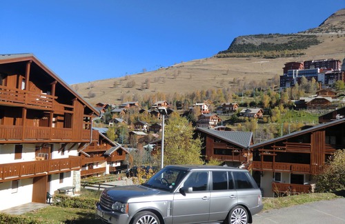 Les Deux Alpes Apartment | Modern Ground Floor Apartment in Great Location- Perfect for Families or Couples