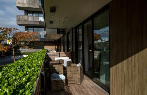 Christchurch City Centre Apartment | Modern, Ground floor , CBD, Free parking, 2-3 Beds