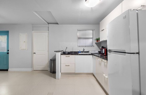 The Roads House | Modern Guest House Apt/Next to Brickell/1Bed/1Bath