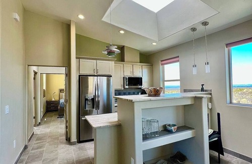 Mesilla Park House | Modern guesthouse on 11.5 amazing desert view acres.