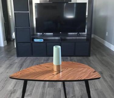 Centennial Apartment | Modern Guesthouse w Private Patio and Hot Tub