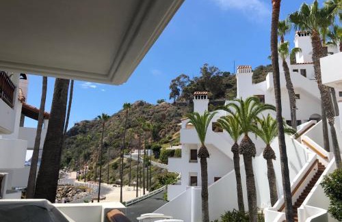 Avalon Villa | Modern Hamilton Cove Villa w/golf cart