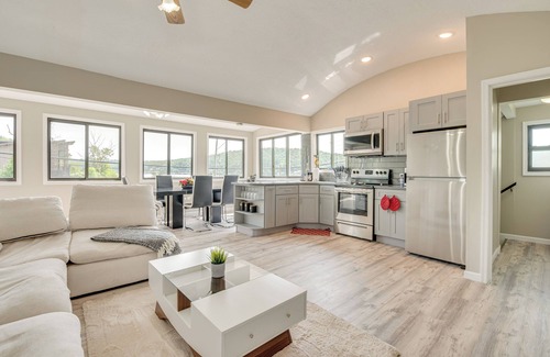 Harveys Lake Apartment | Modern Harveys Lake Apartment w/Beach Access!