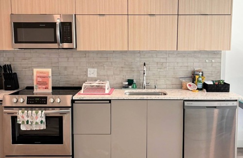 Fairfax District House | Modern 𝓗𝓪𝓿𝓮𝓷 Studio on Spaulding Ave - FREE WIF and PARKING