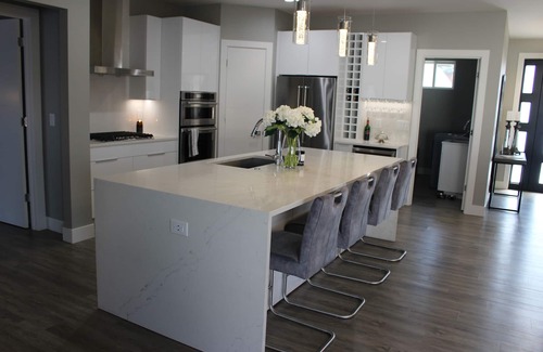 College Place House | Modern Haven That Sleeps 6 and Close to Downtown Walla Walla and Wineries