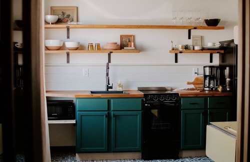 Lakefield House | Modern Heirloom Haus: brick + mortar shop turned sweet little haus on Main St