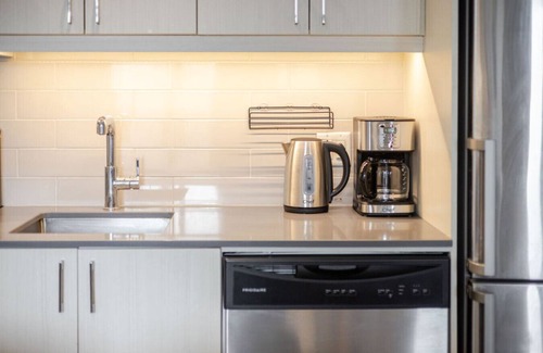Cite Multimedia Apartment | Modern Heritage Stay | Upscale 2BR in Old Port