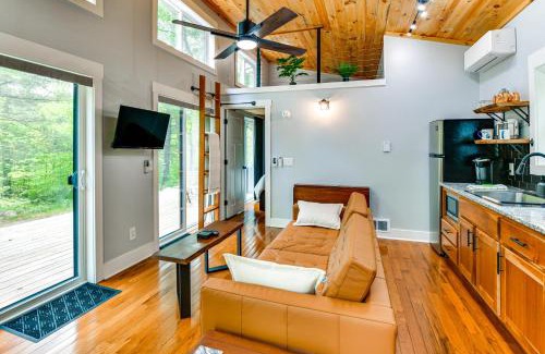 Paris House | Modern Hersey Tiny Home with Private Hot Tub!