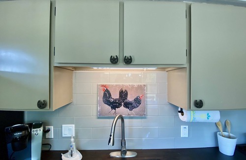 Rio Frio House | Modern Hill Country Stunner! Mountain Views, Super Close Frio River & Garner.
