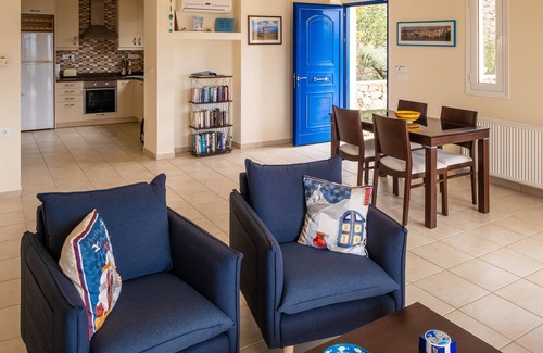 Agios Nikolaos Town House | Modern hilltop villa with pool near Agios Nikolaos