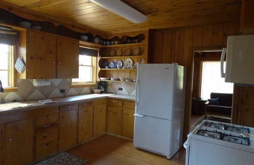 Flagstaff Cabin | Modern Historic Cabin, Quiet, Private
