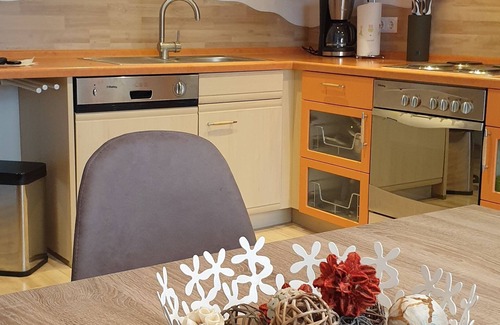 Orsingen-Nenzingen Apartment | Modern holiday apartment with a large sun terrace