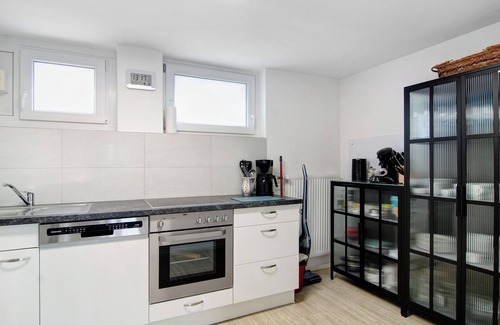 Meersburg Apartment | Modern Holiday Apartment "Gartenterrasse" with Garden Terrace and Wi-Fi