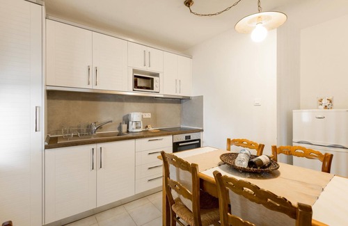 Gerakini House | Modern holiday home, fantastically located at the sea, Wifi | Trikorfo, Chalkidi