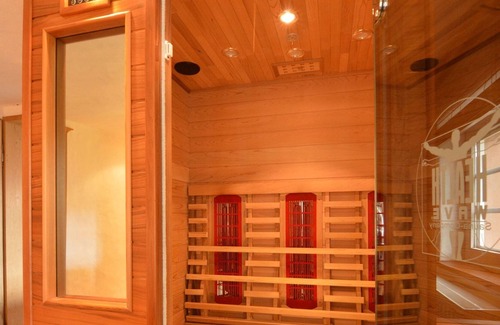 Buellingen House | Modern Holiday Home in Bullange with Sauna