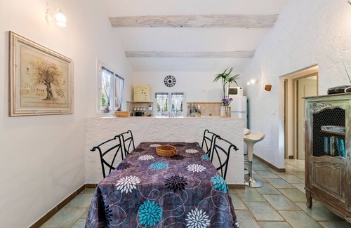 Lambesc House | Modern holiday home with private pool