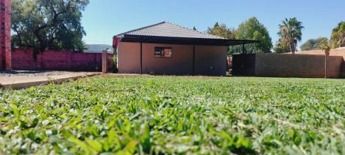 Zeerust Apartment | Modern Home Accommodation