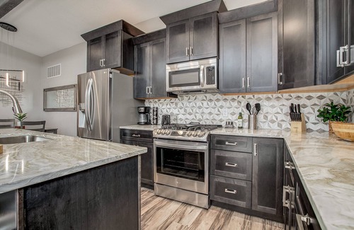 Independence House | Modern Home in Natures Warmth with Great Location