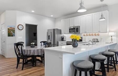 Benton City House | Modern Home in Wine Country