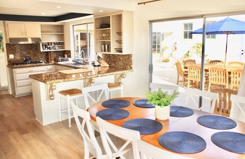 Laguna Beach House | Modern Home, Multi Unit, Relaxing Spacious Patio Ready for Fun!