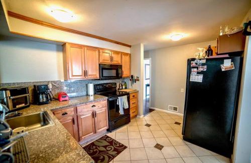 Barnum West House | Modern Home Near Downtown