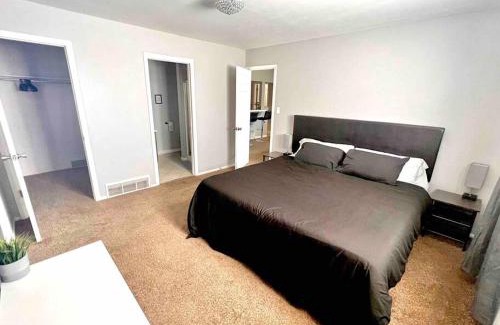 Barnum West House | Modern Home Near Downtown