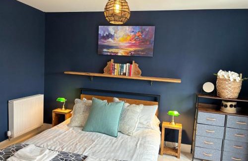 Bonnyrigg Apartment | Modern Home Near Edinburgh City