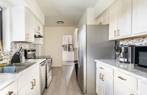Pembroke Pines House | Modern Home Near Miami Beach W/Pool!