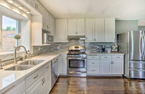 Garrison House | Modern Home on Mille Lacs Lake! Amazing yard and game-room!