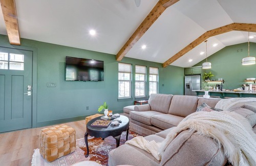 Eagle Rock House | Modern Home on Table Rock Lake w/Deck & View!