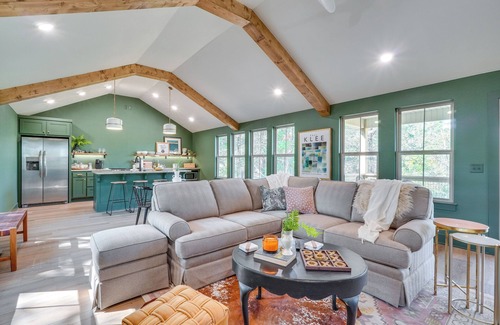 Eagle Rock House | Modern Home on Table Rock Lake w/Deck & View!